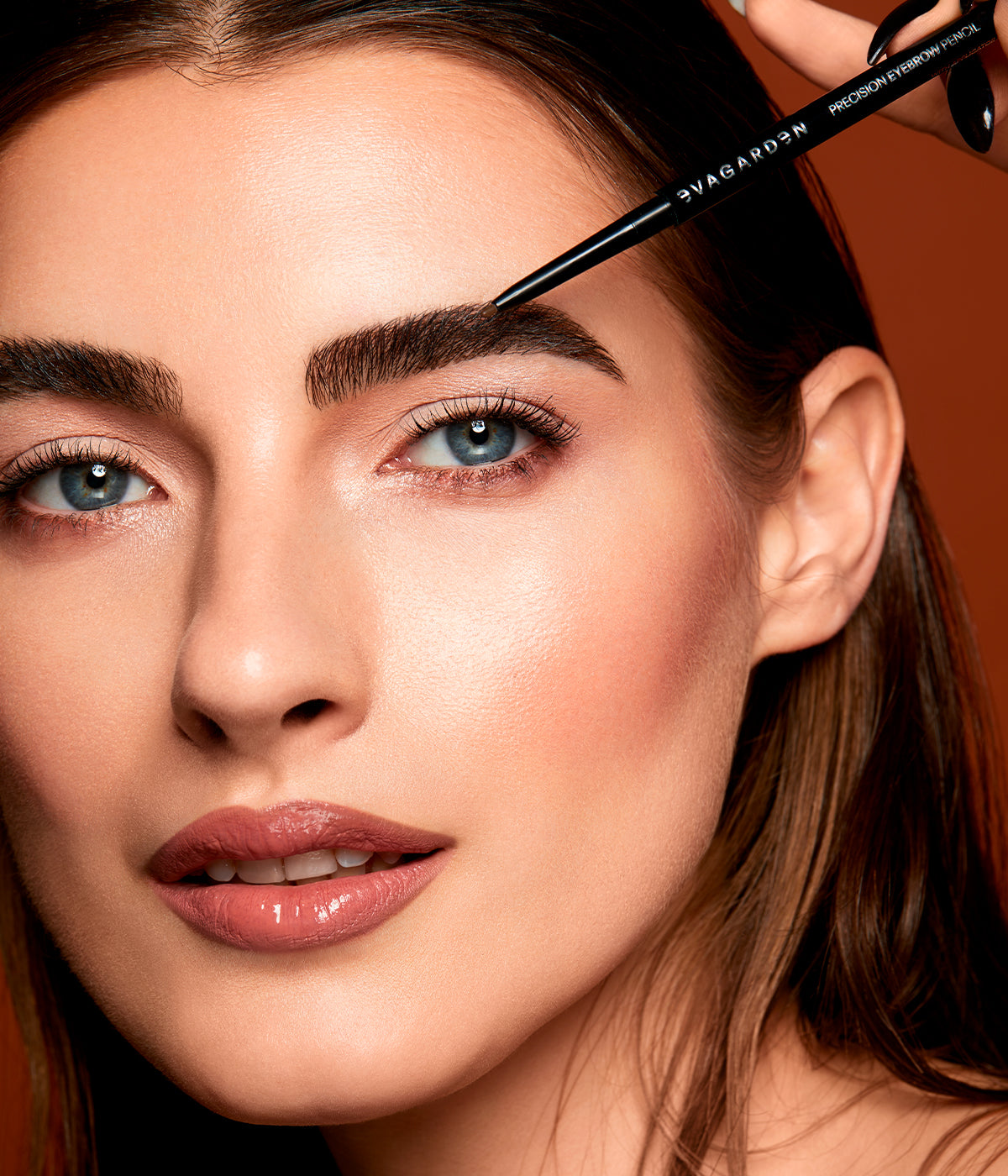 Antakių pieštukas "Precision Eyebrow Pencil"